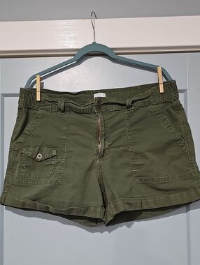 Women's Olive Cargo Shorts with Front Patch Pockets